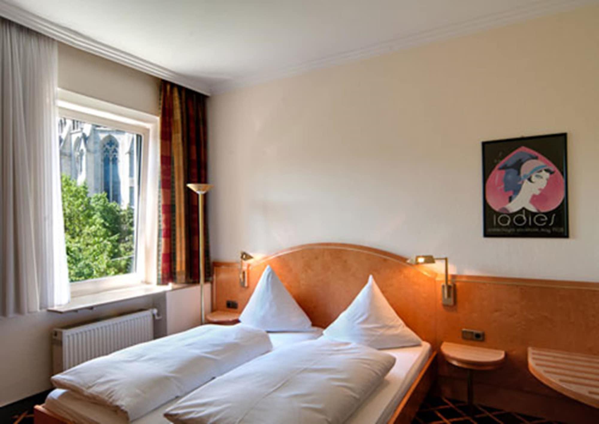 St Paul Hotell München Exteriör bild